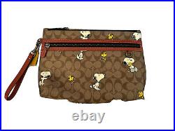 NEW Coach X Peanut Large Carry All Charlie Pouch Wristlet WithSnoopy Print